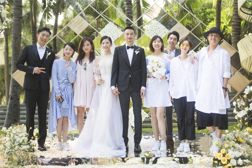 Giai nhan noi tieng lu mo co dau trong le cuoi anh 8