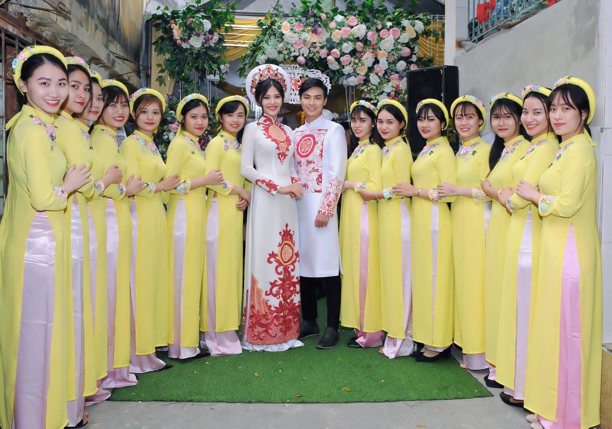 Chung Huyen Thanh to chuc dam hoi lang le anh 7