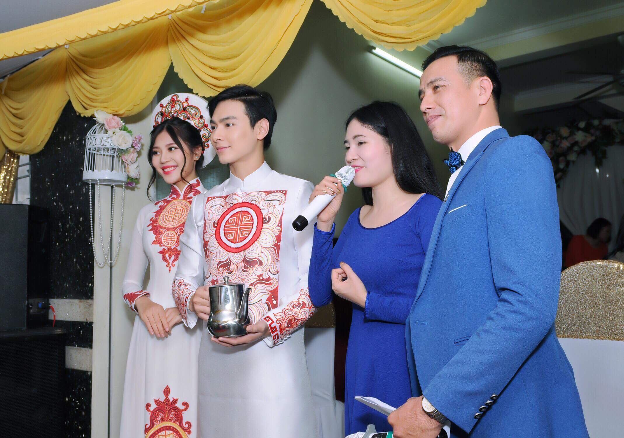 Chung Huyen Thanh to chuc dam hoi lang le anh 4