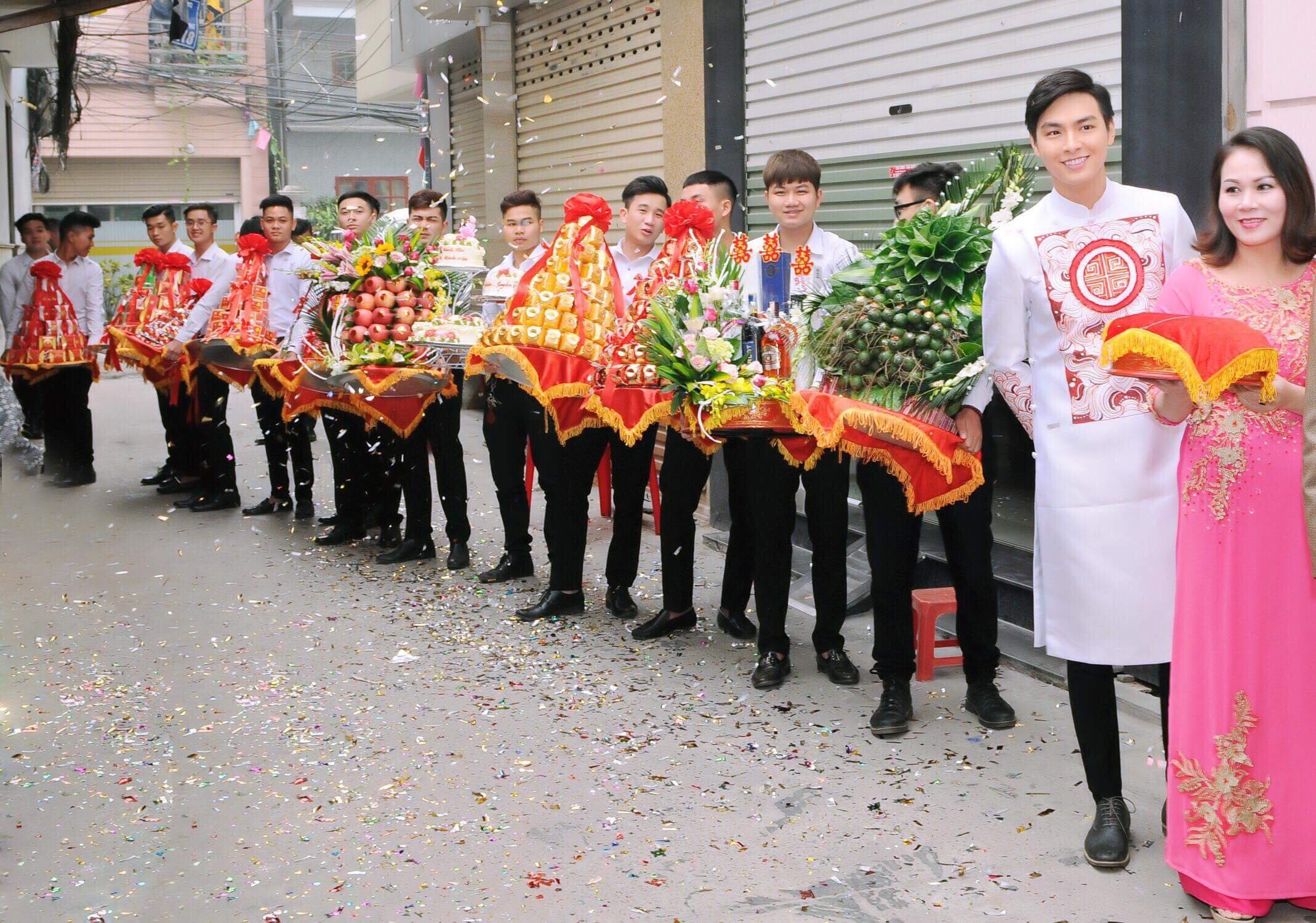 Chung Huyen Thanh to chuc dam hoi lang le anh 1