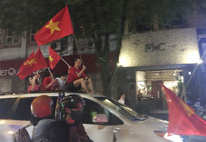 Sao Viet mung chien thang cua U23 Viet Nam anh 2