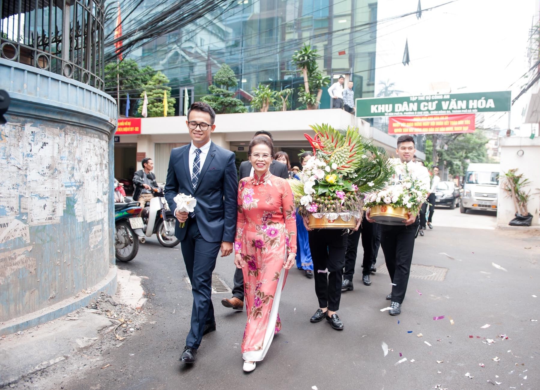 Dam hoi cua MC Duc Bao anh 2