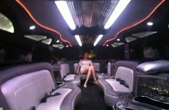 Cuu hoa hau Han bi chi trich vi khoe duoc tang xe anh 2