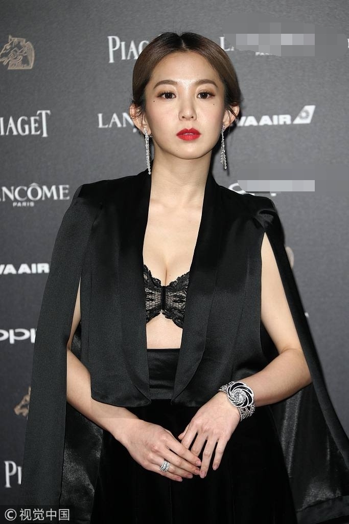 Thu Ky goi cam tren tham do Kim Ma anh 8