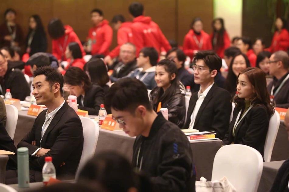 Cac cap doi sao Hoa ngu tranh nhau o su kien lon anh 7