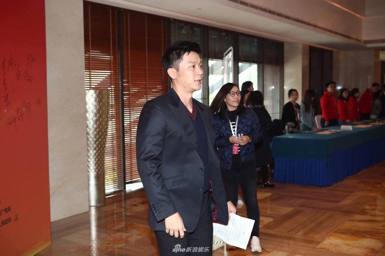 Cac cap doi sao Hoa ngu tranh nhau o su kien lon anh 12