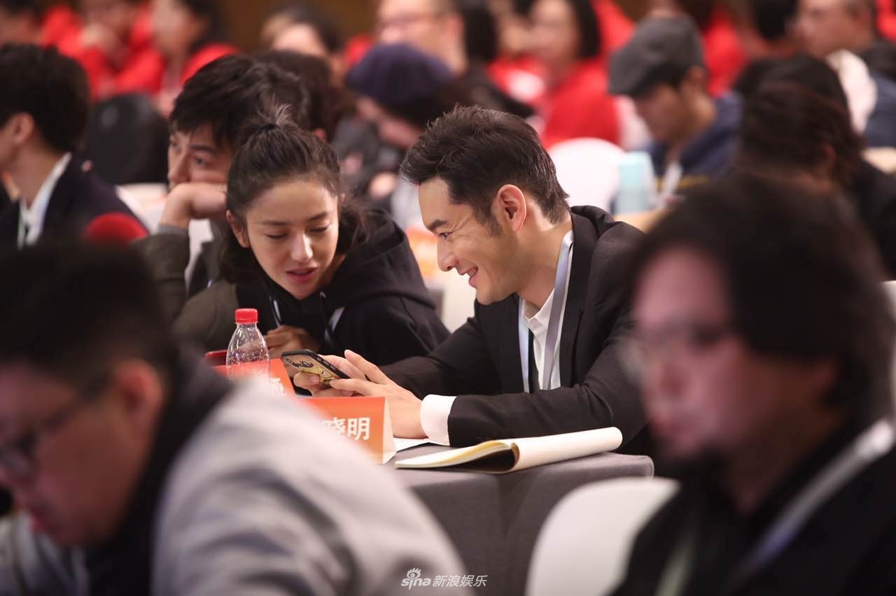 Cac cap doi sao Hoa ngu tranh nhau o su kien lon anh 8