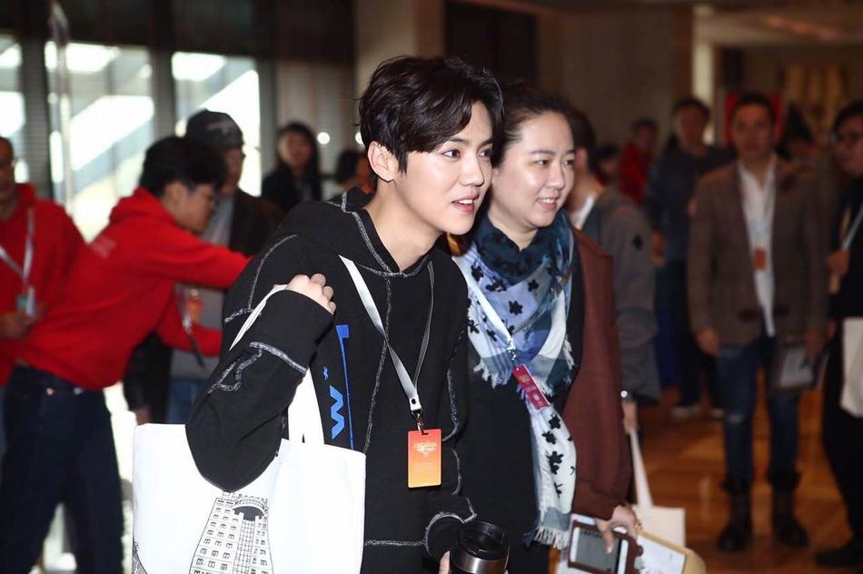 Cac cap doi sao Hoa ngu tranh nhau o su kien lon anh 3