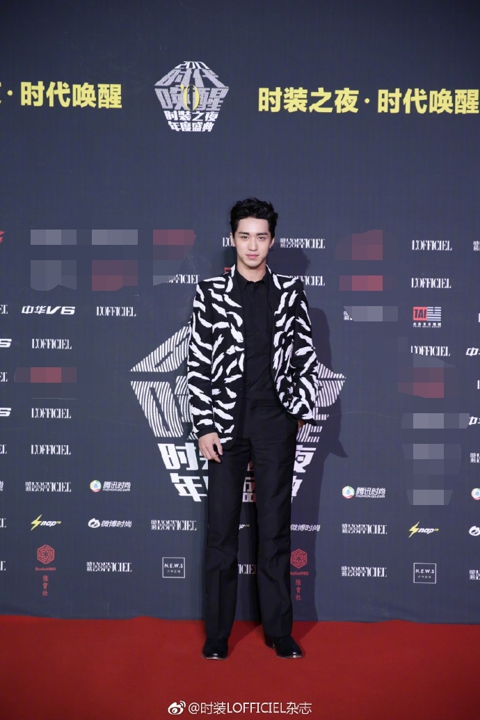 Hai 'Tieu Long Nu' do dang tren tham do anh 9