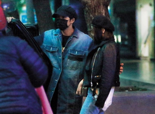 Hạ Quân Tường ngoại tình ảnh 1 Ha Quan Tuong ngoai tinh anh 1