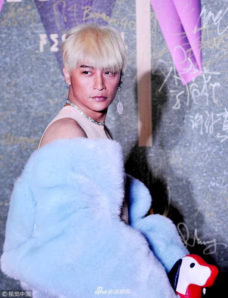 Tai tu 'Hoan Chau cach cach' mac do phu nu anh 3