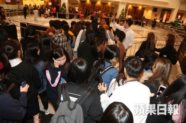 Xung dot xay ra tai MAMA o Hong Kong anh 5