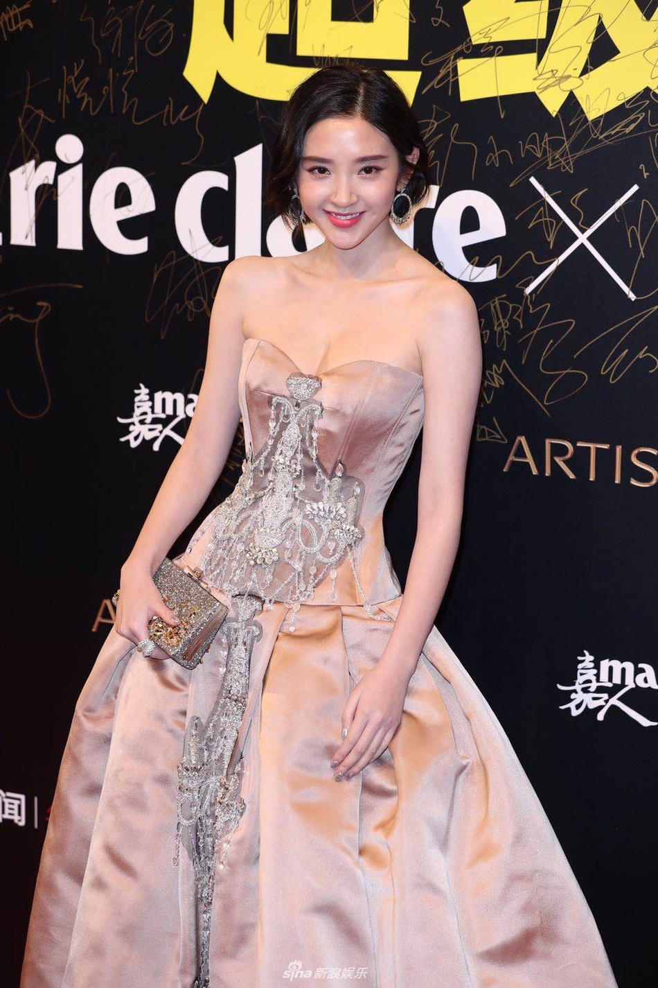 Dàn sao Trung Quốc mặc phong phanh dự thảm đỏ ảnh 5 Dan sao Trung Quoc mac phong phanh du tham do anh 5