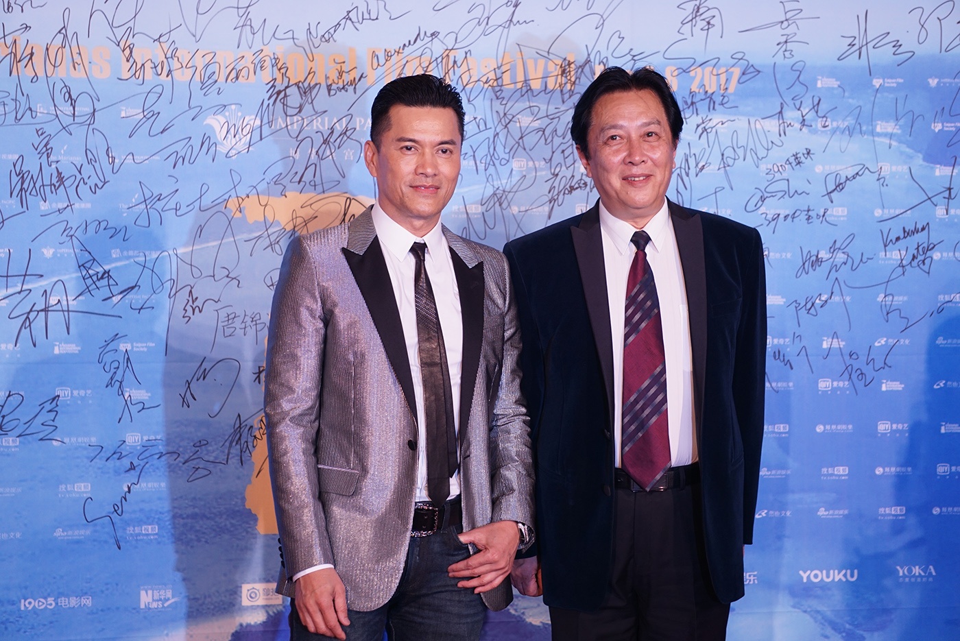 Yoona nổi bật trên thảm đỏ ảnh 8 Yoona noi bat tren tham do anh 8