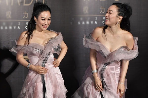 Chung Lệ Đề hội ngộ á hậu bị đánh ghen ảnh 2 Chung Le De hoi ngo a hau bi danh ghen anh 2