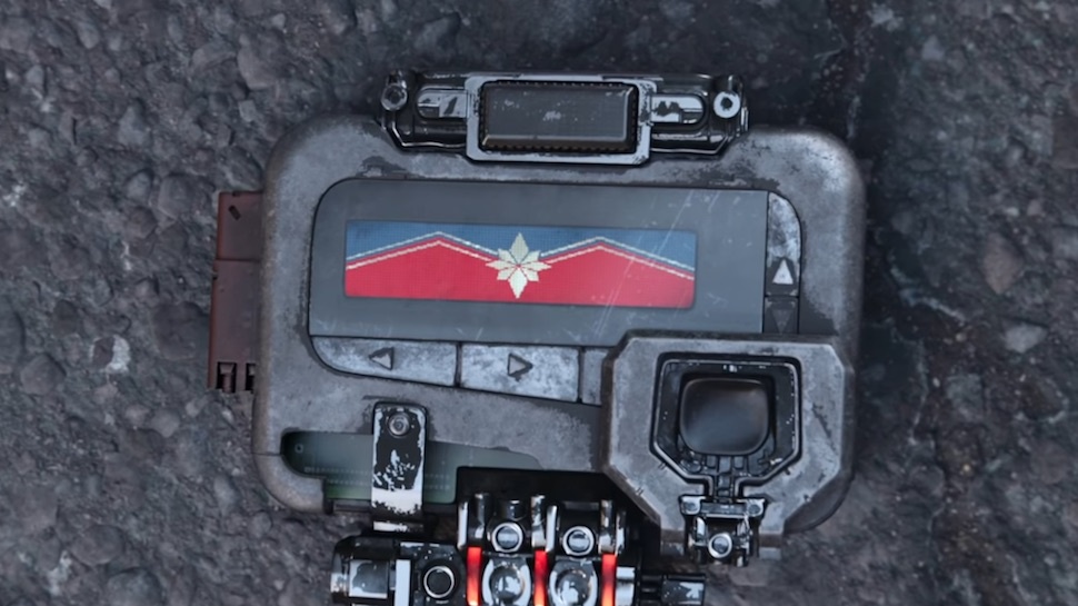 Vi sao Nick Fury khong cau cuu Captain Marvel truoc khi Thanos ra tay hinh anh