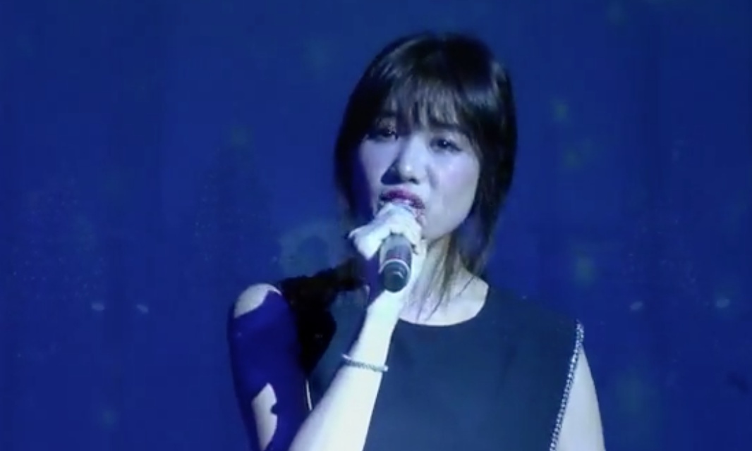 Hari Won mong khan gia thong cam sau man hat live hut hoi hinh anh