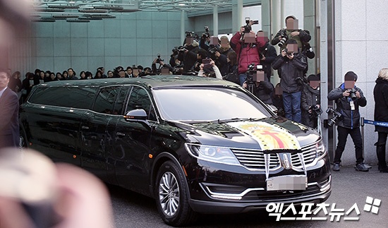 Le dua tang Jong Hyun anh 18