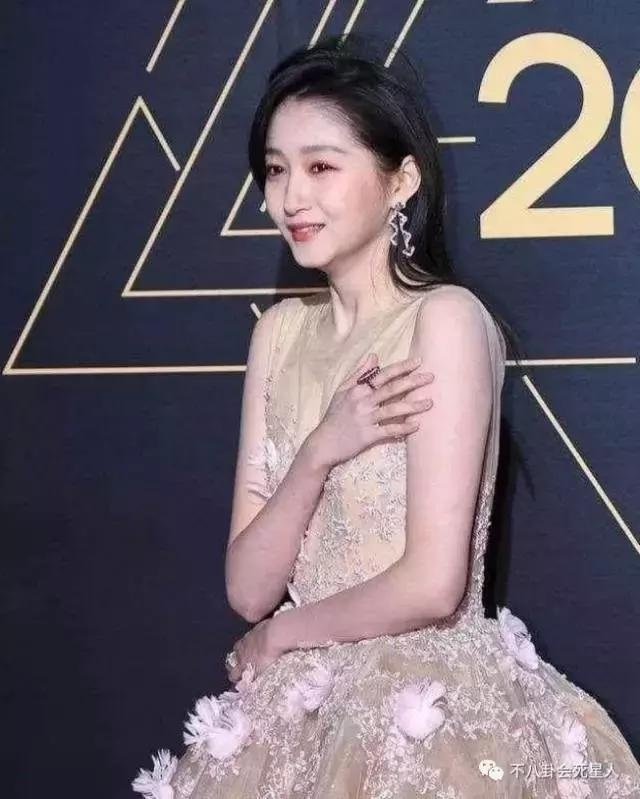 Sao Trung Quốc chết rét vì thảm đỏ ảnh 3 Sao Trung Quoc chet ret vi tham do anh 3