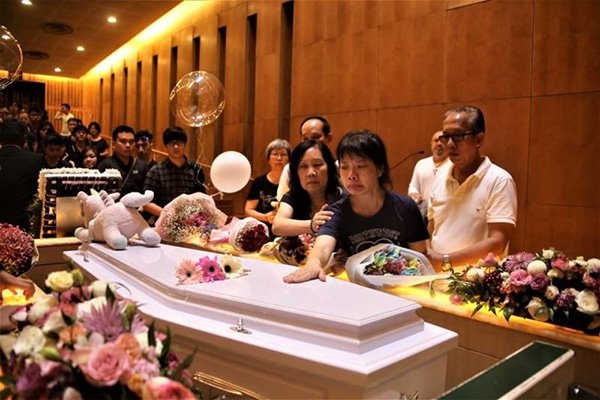 Nguoi mau Singapore qua doi anh 3