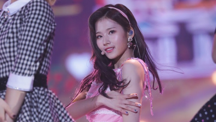 Sự cố trang phục của sao Hàn ảnh 3 Su co trang phuc cua sao Han anh 3