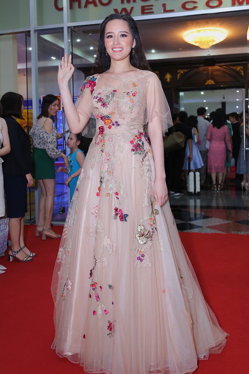 Dan hoa hau a hau hoi ngo tai Hoa hau Hoan vu anh 3