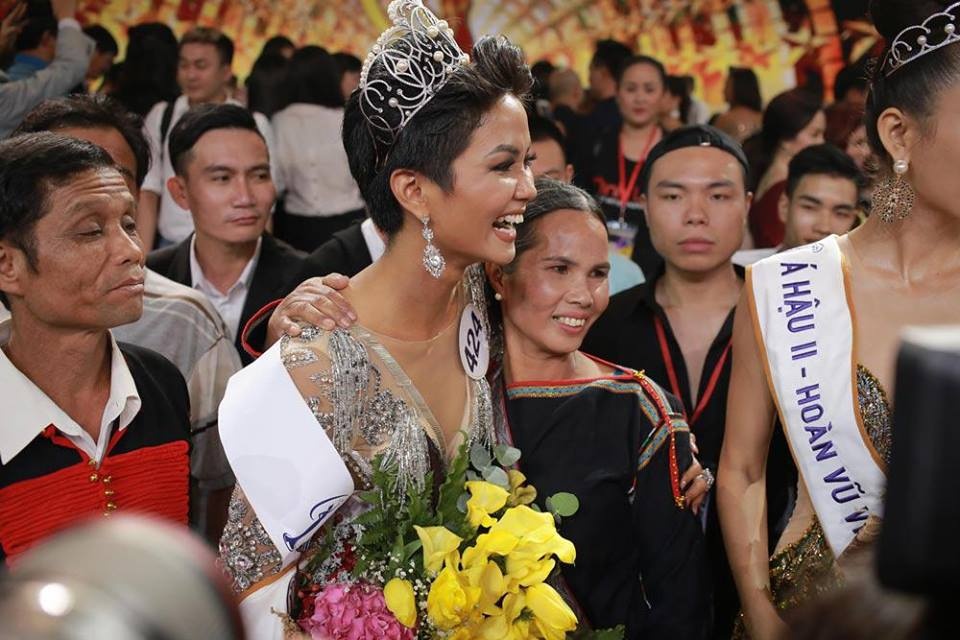 10 dieu dac biet ve Hoa hau Hoan vu Viet Nam 2017 H'Hen Nie hinh anh