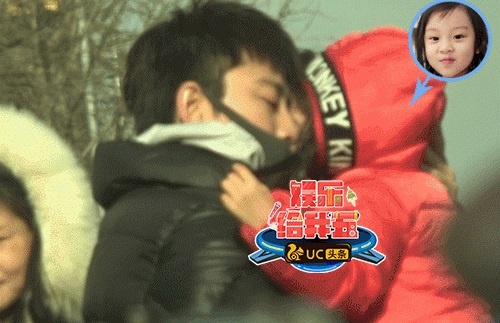 Giua be boi vo ngoai tinh, Gia Nai Luong khoc khi dua con di hoc hinh anh