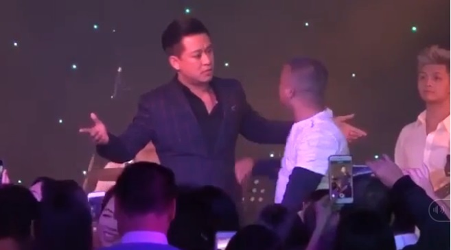 Tuan Hung bi cuop micro anh 2