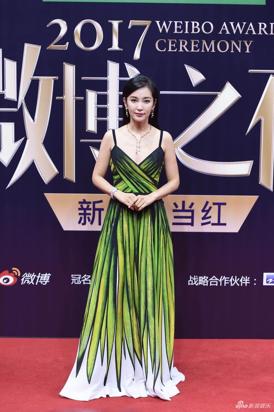 Dan sao Hoa ngu tren tham do anh 9