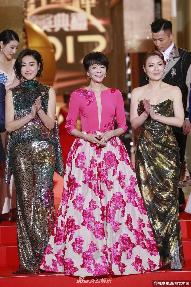 Dan sao TVB tren tham do anh 2