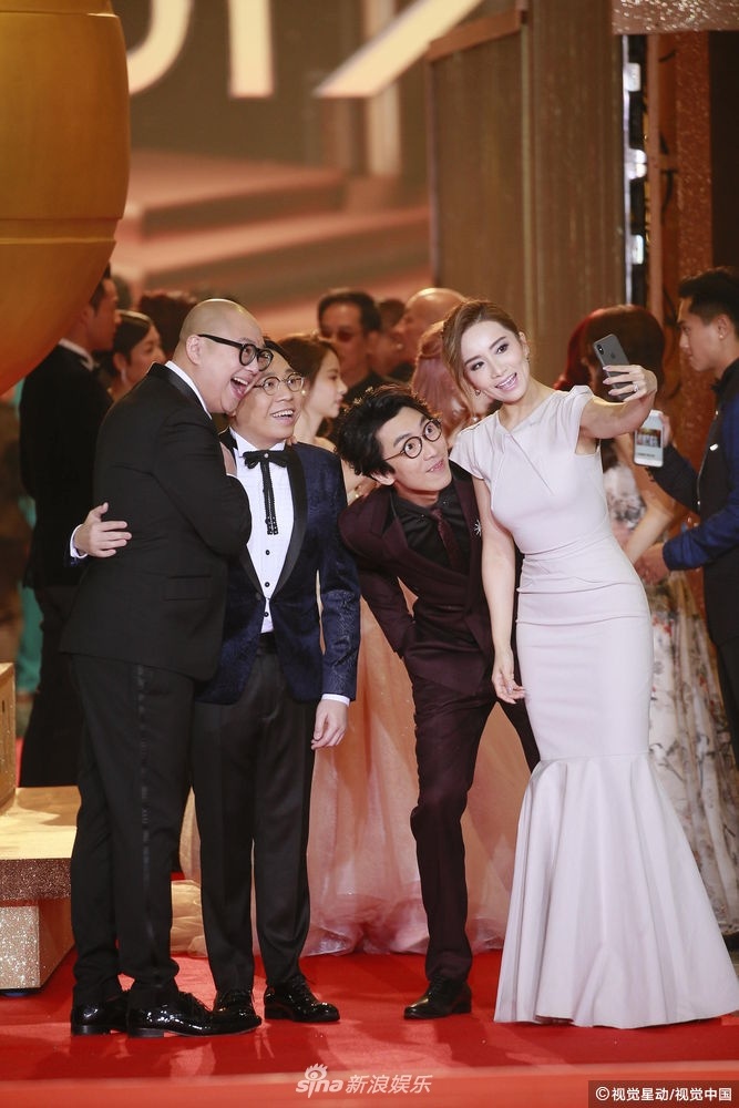 Dan sao TVB tren tham do anh 11