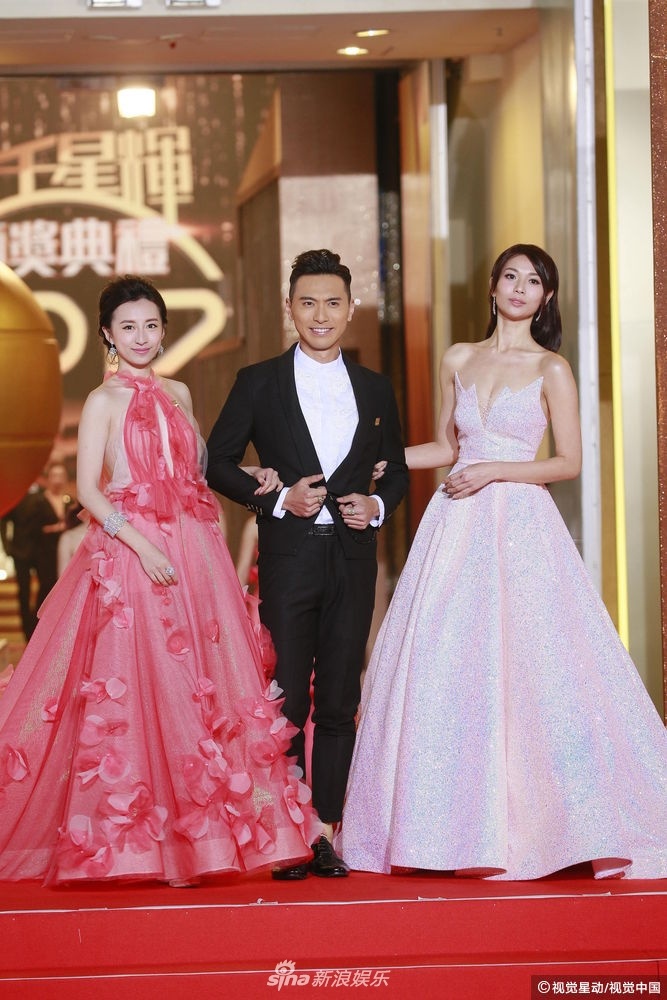 Dan sao TVB tren tham do anh 6