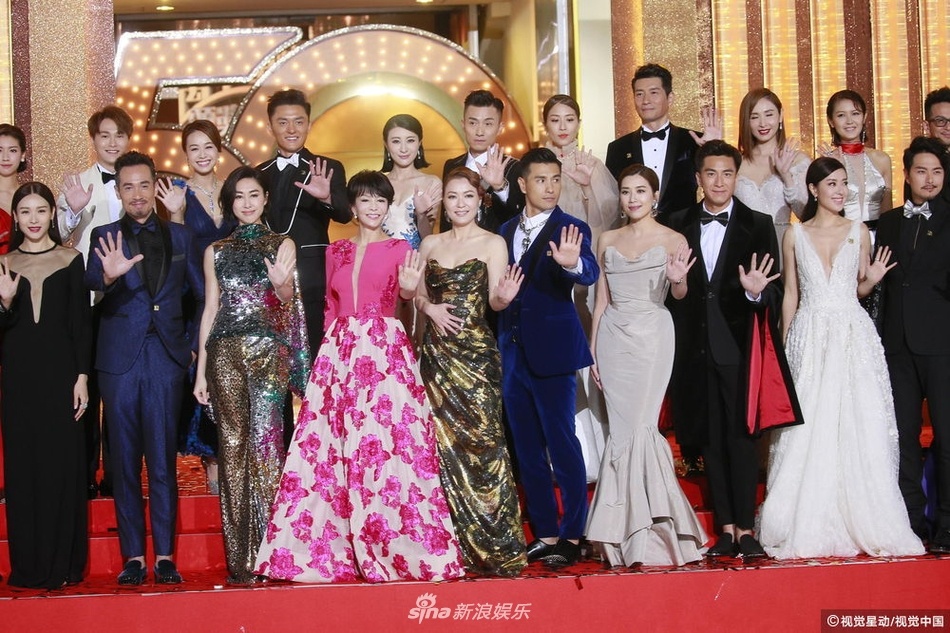 Dan sao TVB tren tham do anh 13