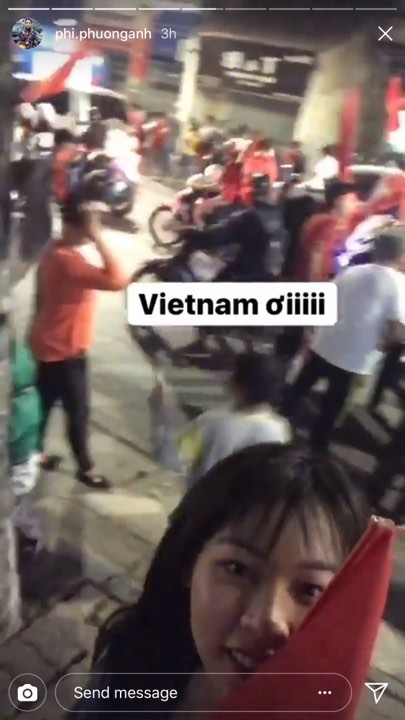 Sao Viet mung chien thang cua U23 Viet Nam anh 17