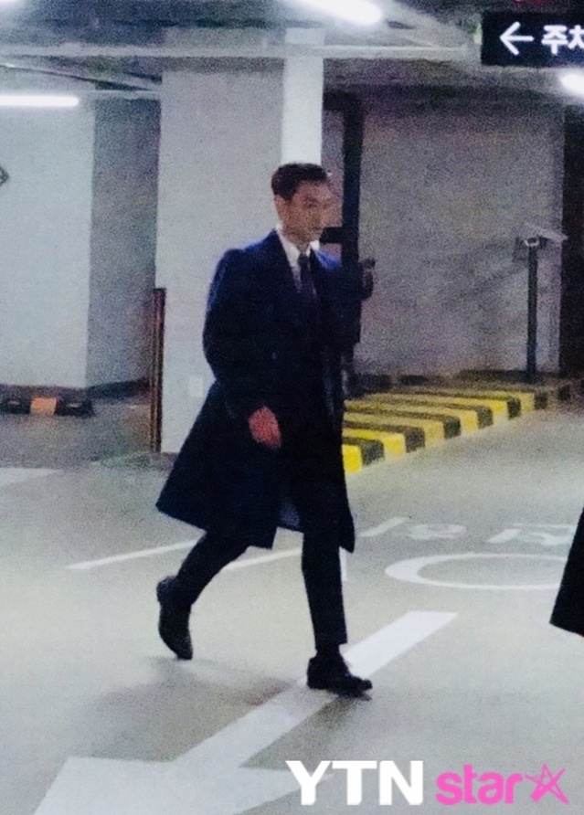 TOP du cuoi Taeyang Min Hyo Rin anh 2