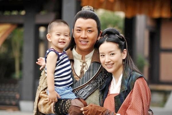 Thuc hu tin Dong Khiet cam can chong gap con trai suot 6 nam hinh anh