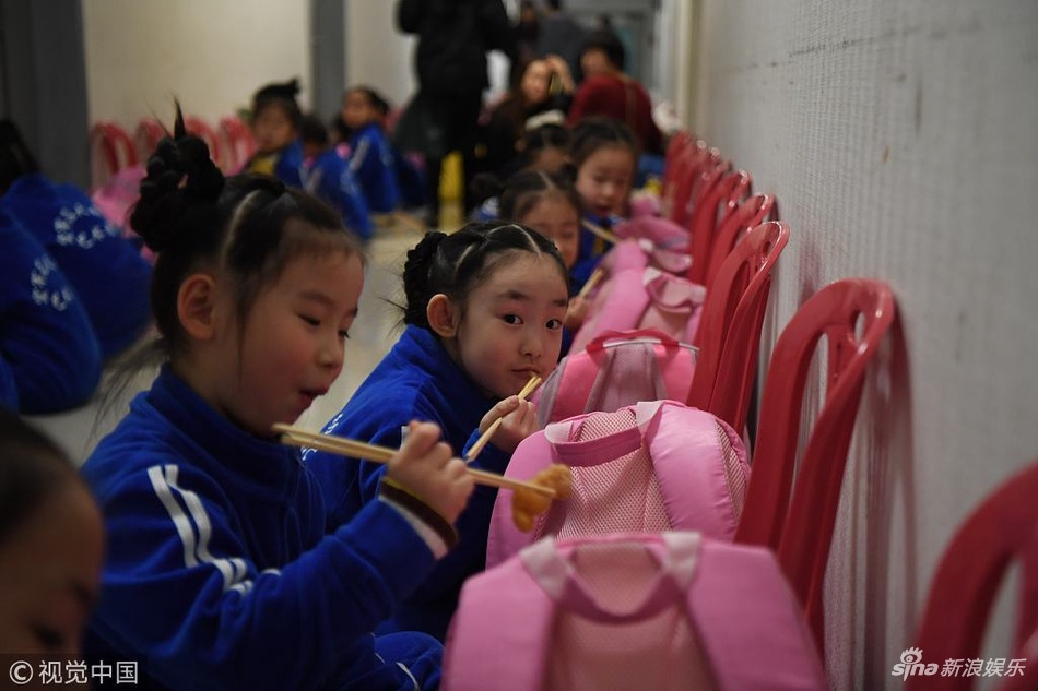 Sao Trung Quoc tong duyet cho Gala chao xuan anh 10