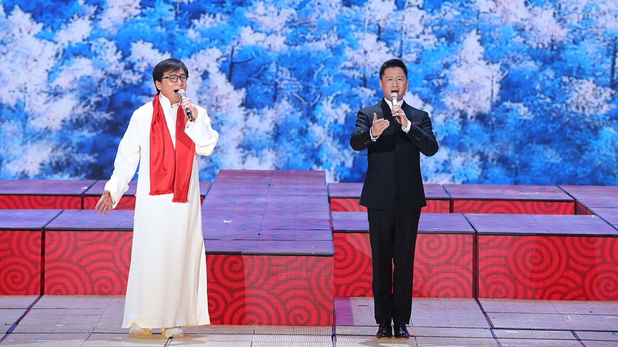 Clip Thanh Long, Ngo Kinh song ca xuat sac hinh anh