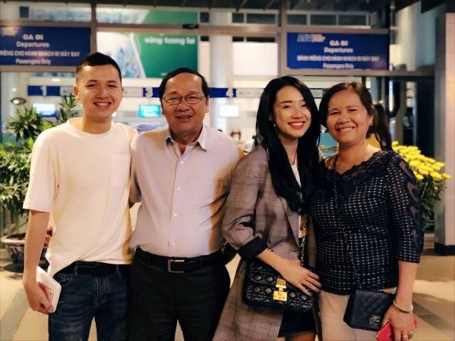 Nha Phuong, Huong Tram ve que don Tet ben gia dinh hinh anh