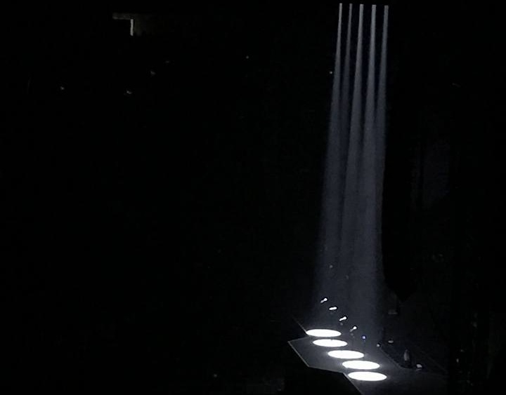 SHINee khóc trong đêm diễn đầu tiên sau Jong Hyun ảnh 1 SHINee khoc trong dem dien dau tien sau Jong Hyun anh 1