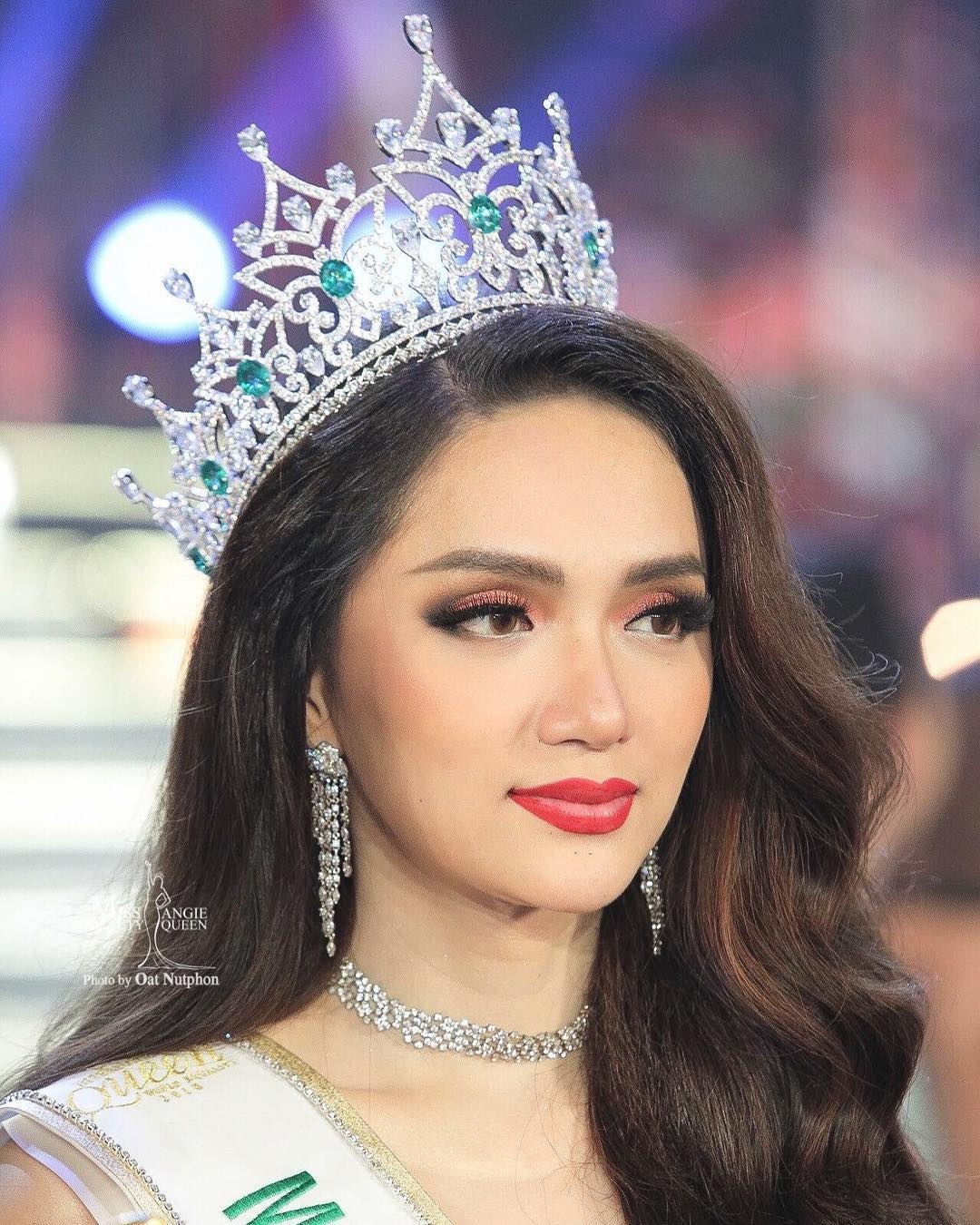 Hoa hau chuyen gioi Huong Giang anh 2