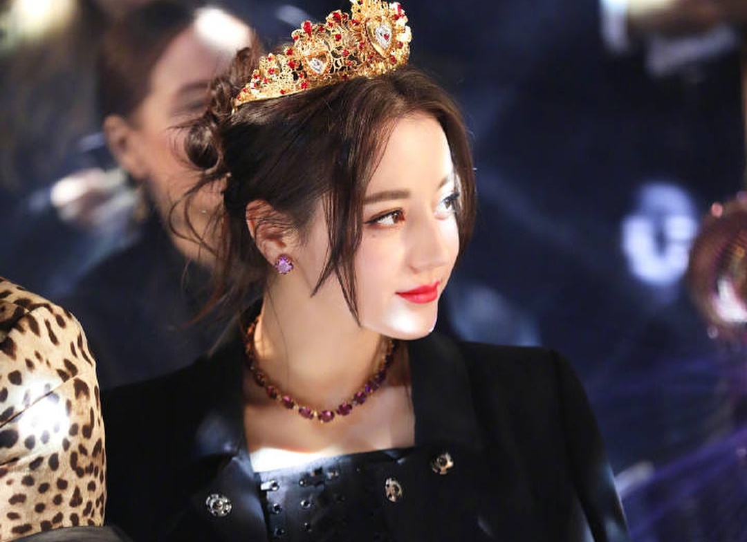 Dich Le Nhiet Ba bi don an chao da bat sau khi noi tieng hinh anh