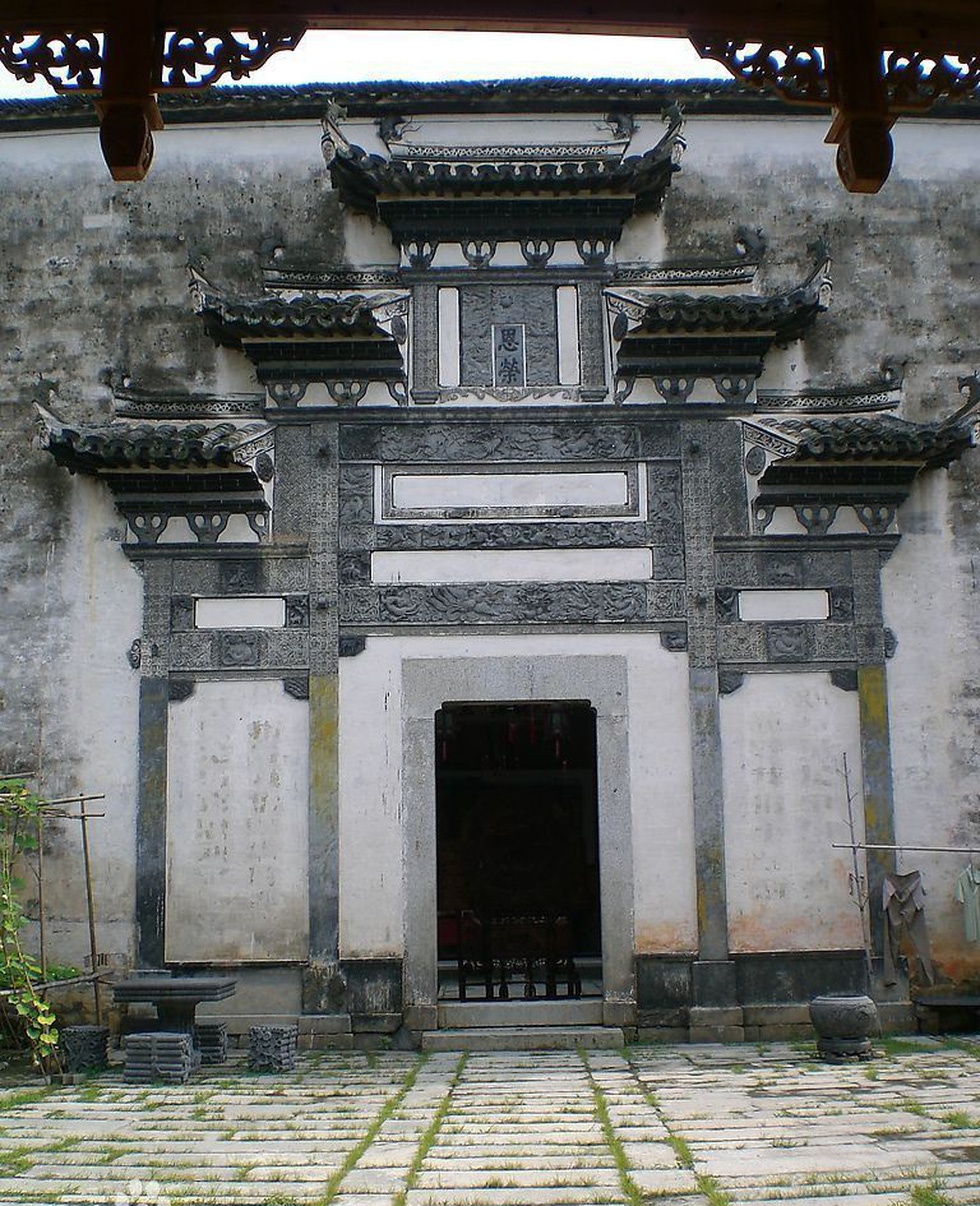 Thành Long tặng nhà cổ ảnh 3 Thanh Long tang nha co anh 3