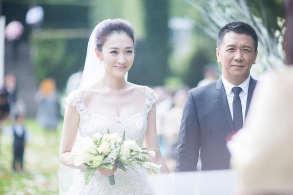 Lý Tiểu Nhiễm cướp chồng ảnh 2 Ly Tieu Nhiem cuop chong anh 2