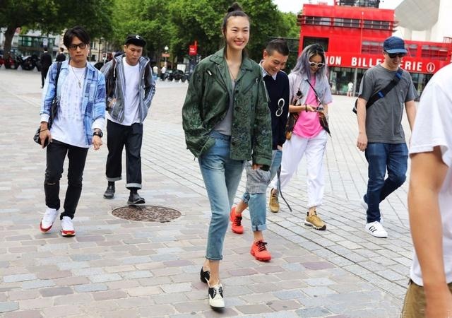 Trần Quán Hy bị cảnh sát lôi đi ảnh 3 Tran Quan Hy bi canh sat loi di anh 3