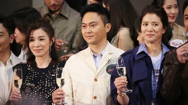 Xa Thi Man ne dung canh Vien Vinh Nghi sau on ao bi danh ghen hinh anh