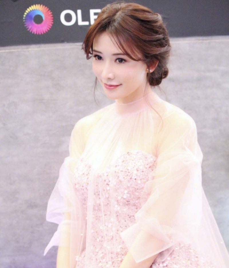 Nhan sac tuoi 44 cua Lam Chi Linh anh 5