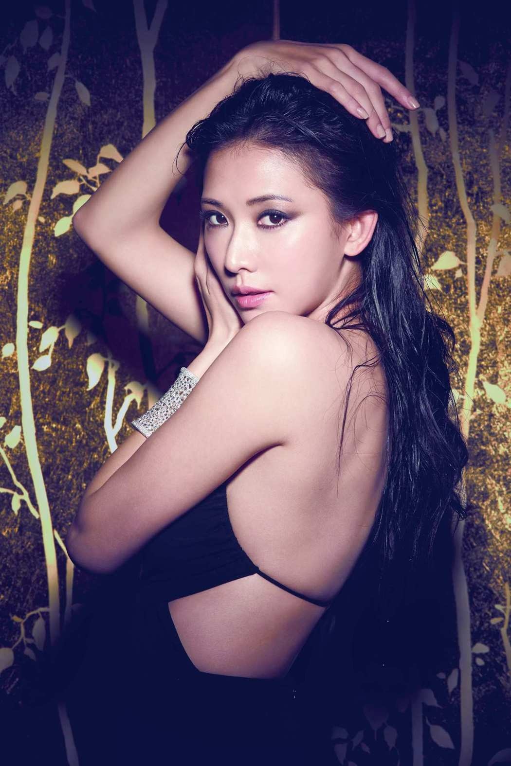 Nhan sac tuoi 44 cua Lam Chi Linh anh 14