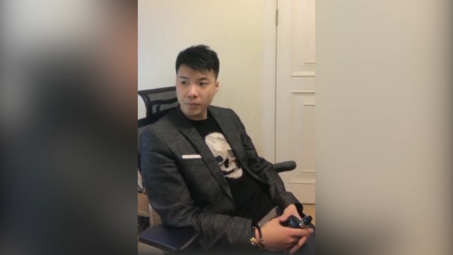 Huynh Dich kien chong cu anh 2